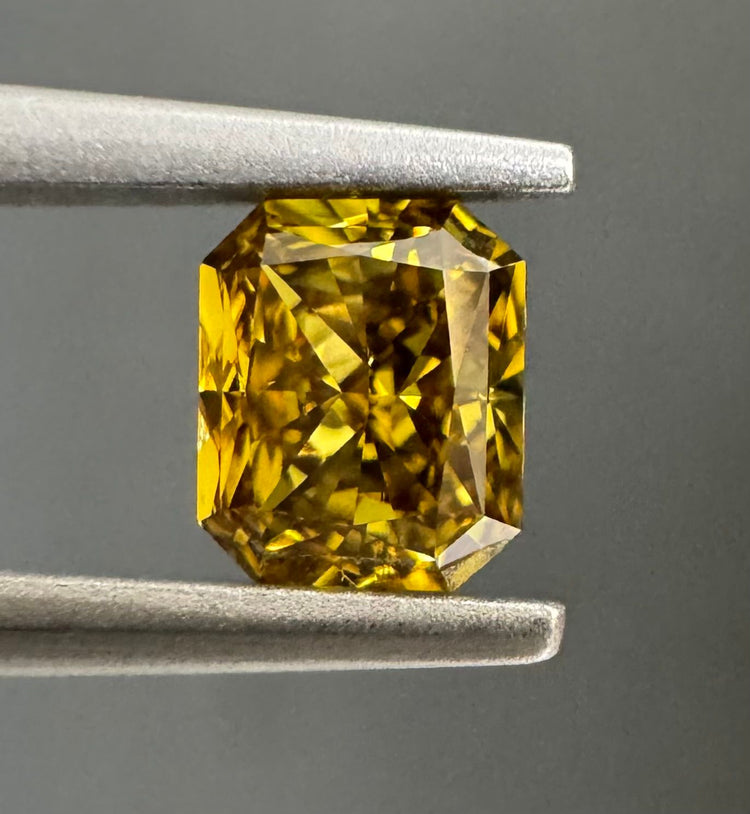 0.45 Carat Radiant Shape Natural Diamond